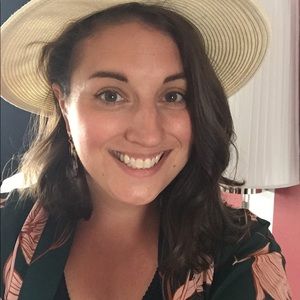 Meet your Posher, Christine